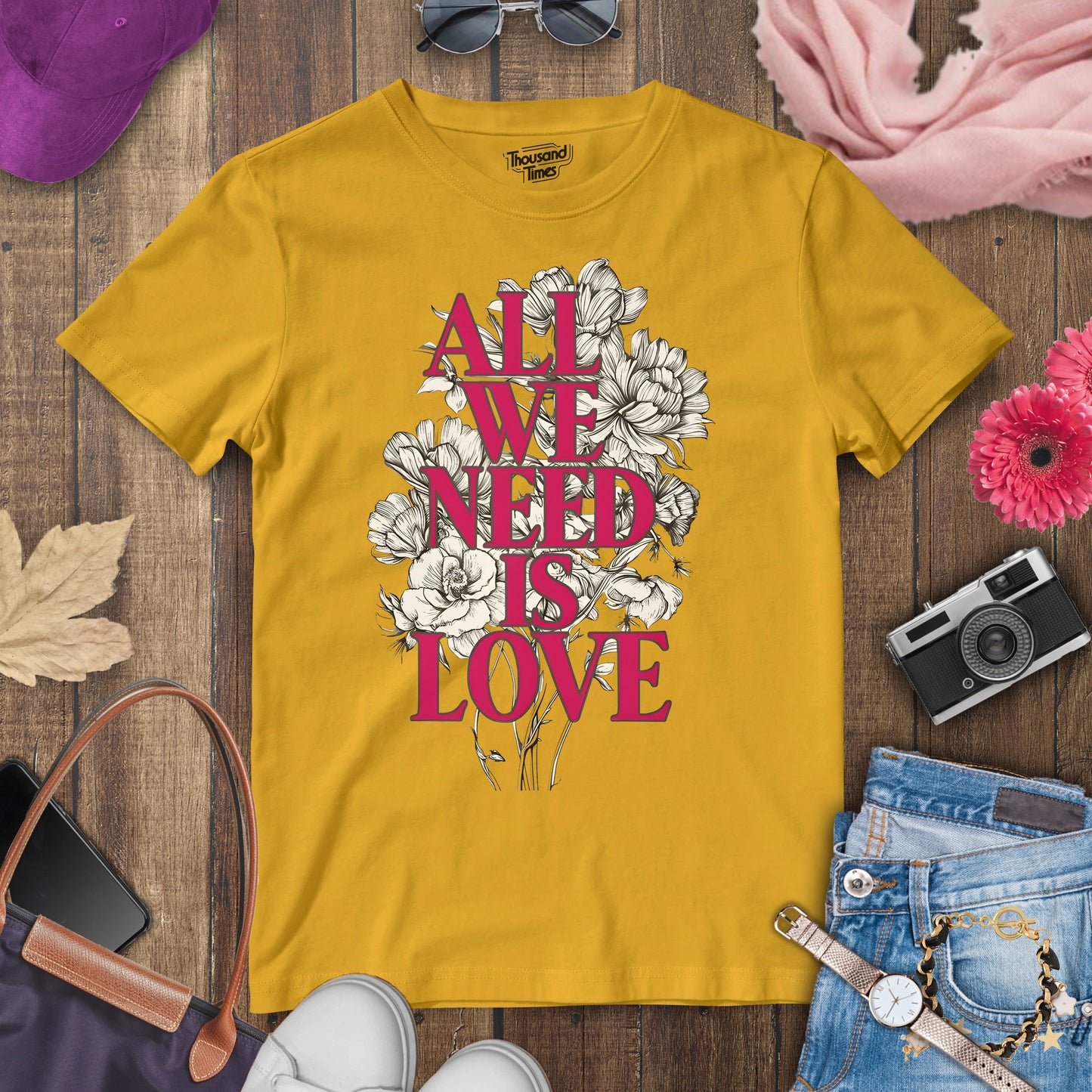 "All we need is love" women's T-Shirt