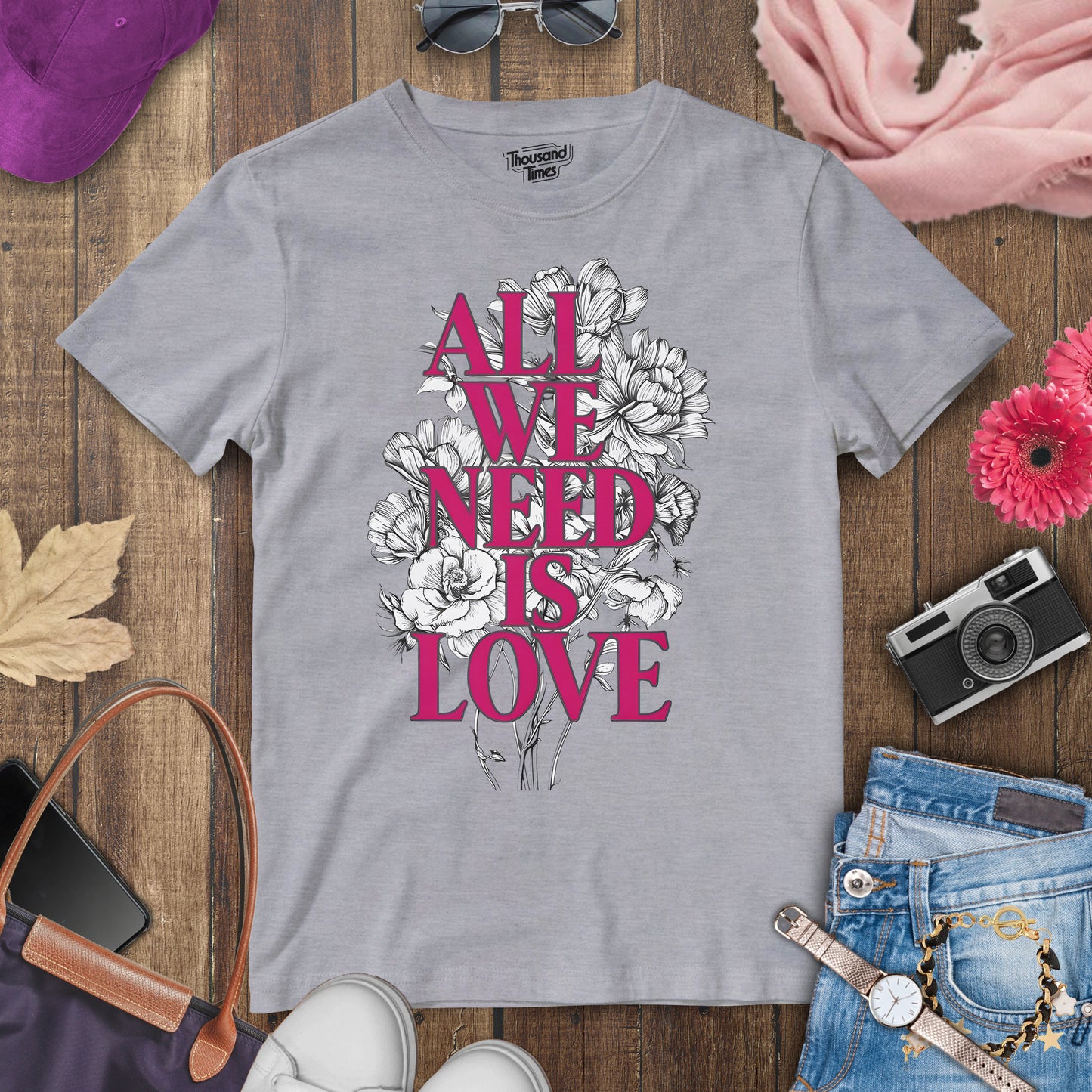 "All we need is love" women's T-Shirt