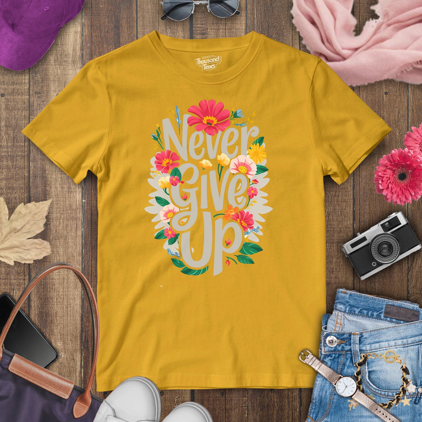 'Never give up' women's T-Shirt