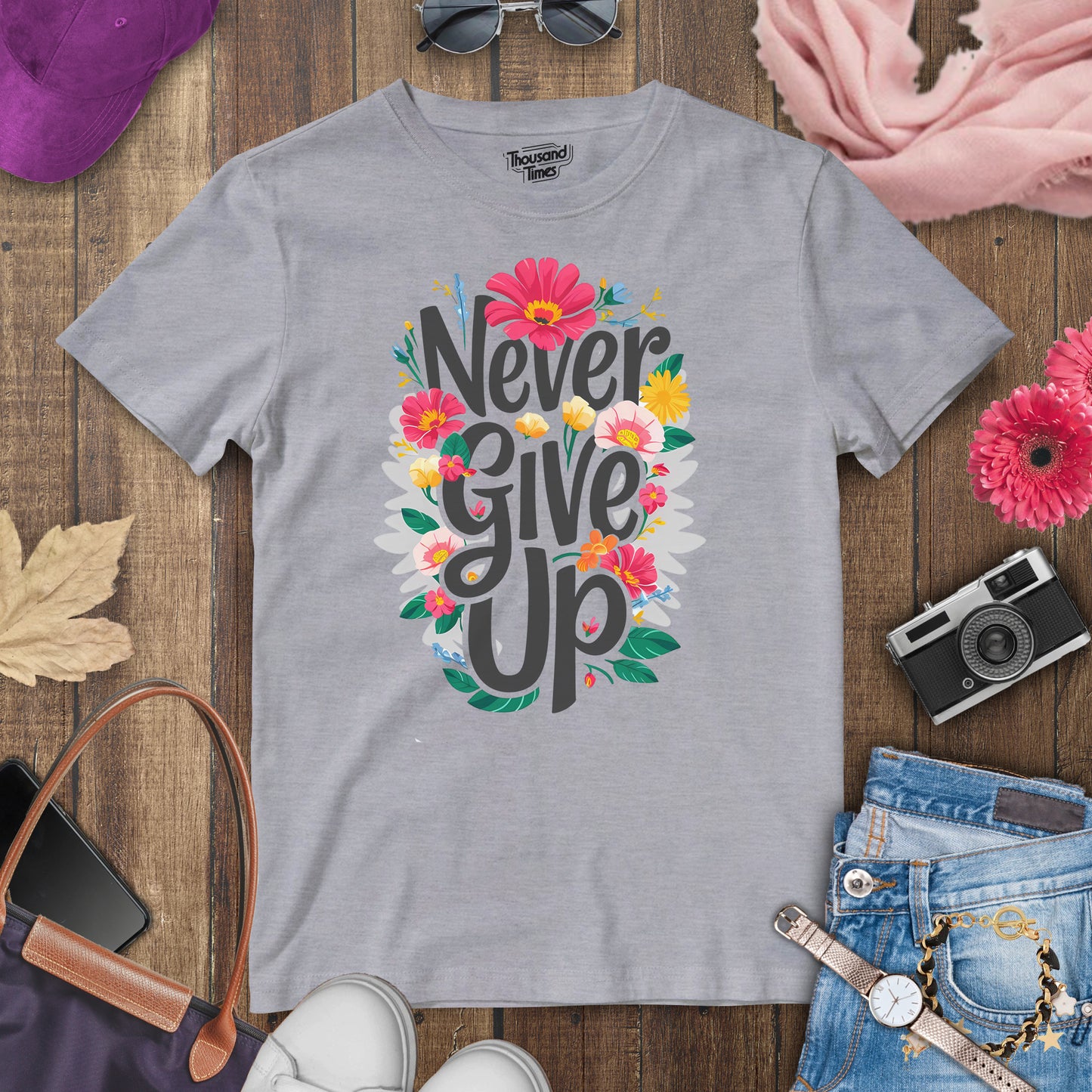 'Never give up' women's T-Shirt